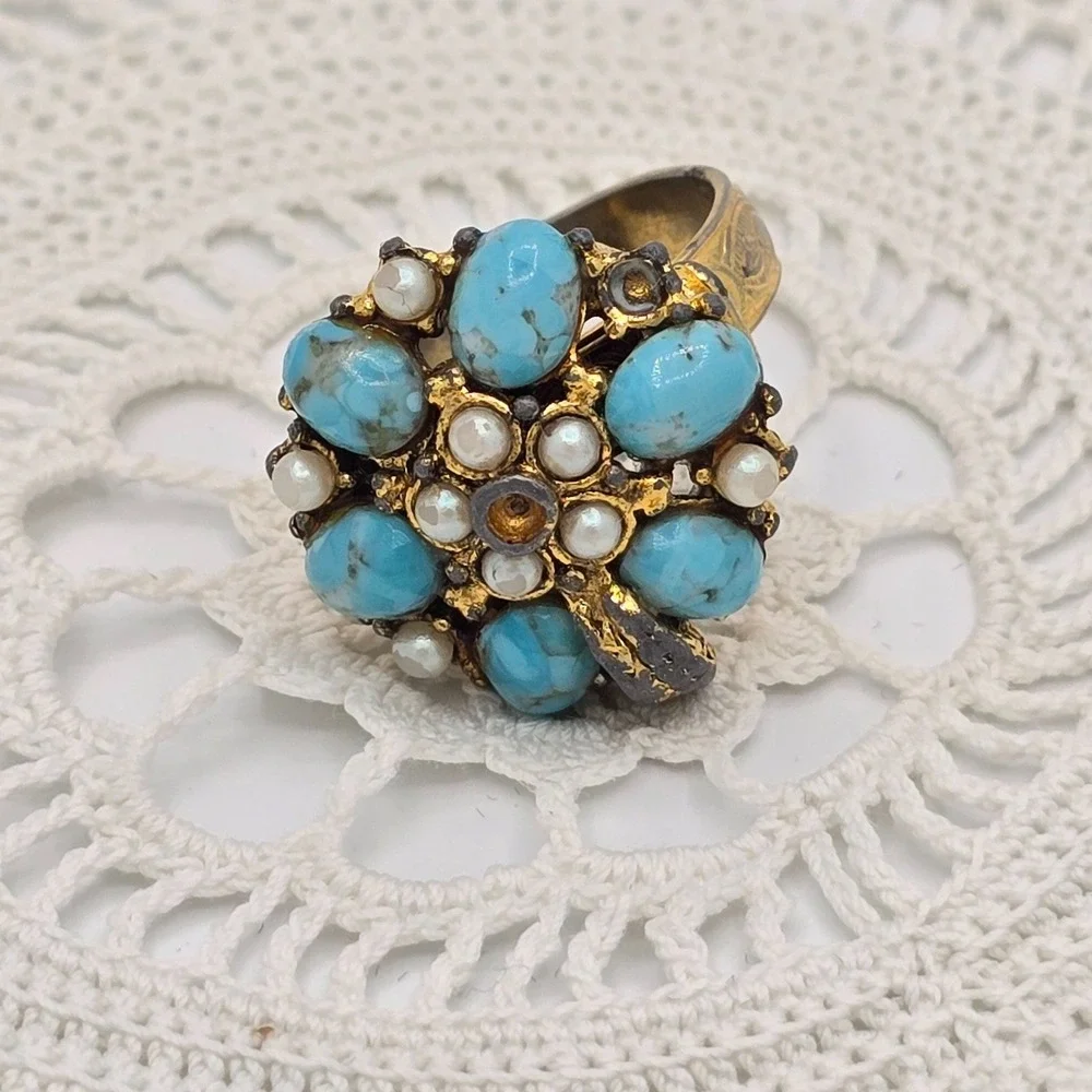 Vintage Turquoise glass Faux pearl ring size  adjustable Costume Read